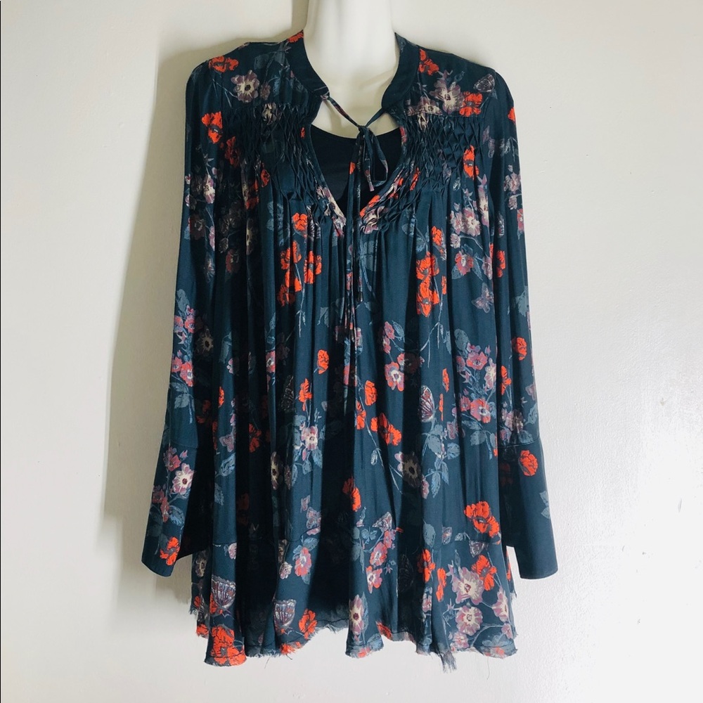Free People beautiful floral print Top. NWOT.